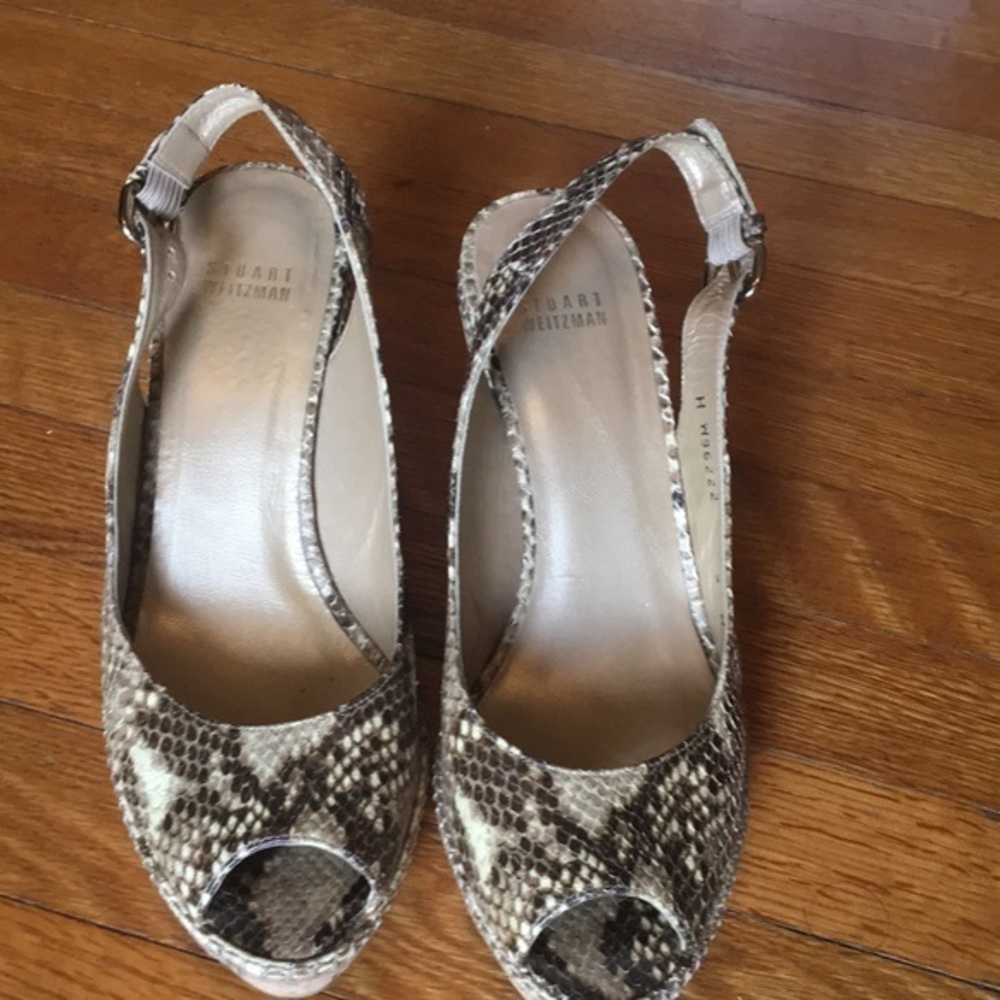 Stuart Weitzman Women's Jean Pump
